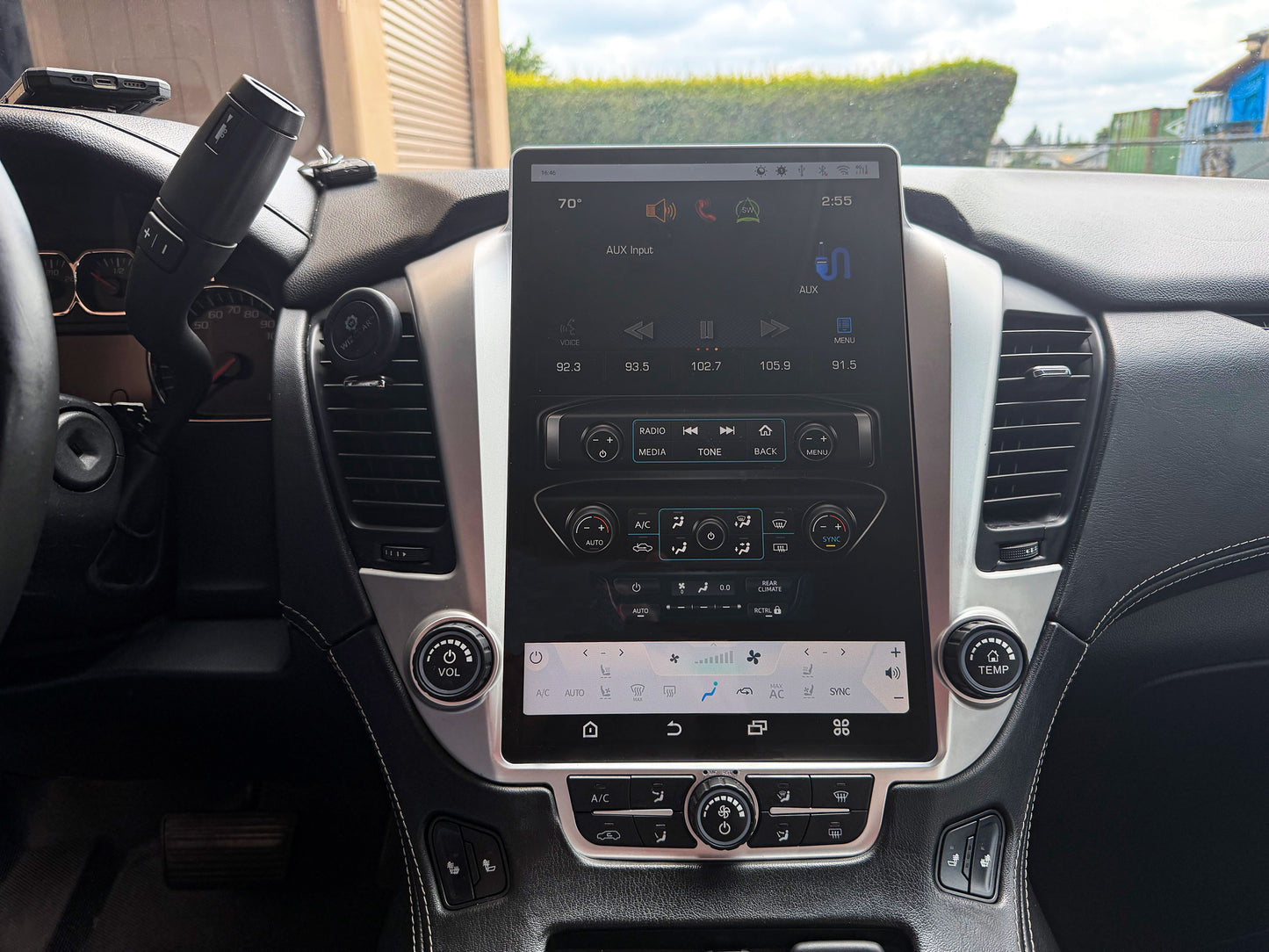 12.1/14.5" Android 9/13 Fast boot Vertical Screen Navigation Radio for Chevrolet Tahoe Suburban GMC Yukon 2015 - 2020