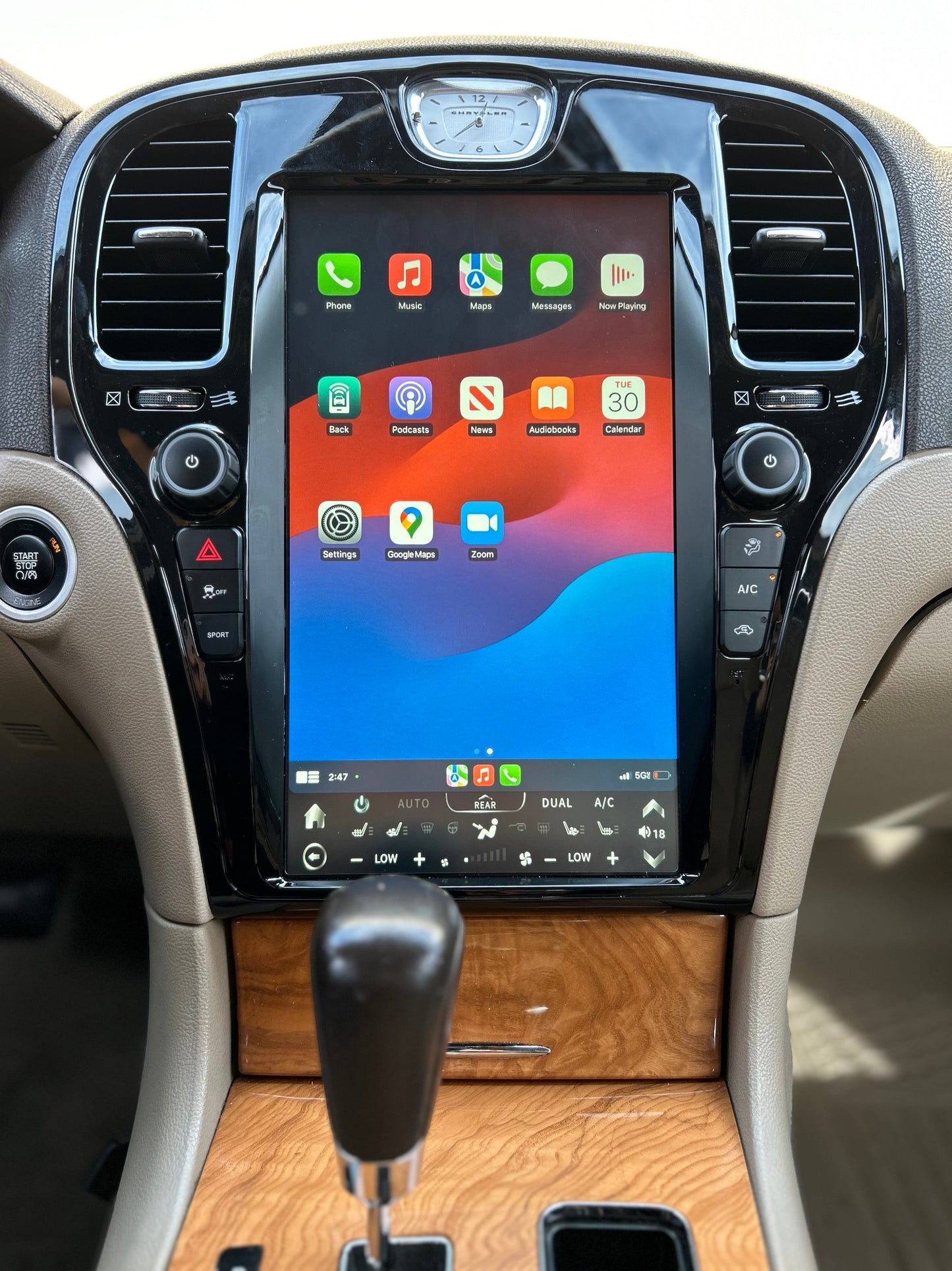 13.6" Vertical Screen Android 13/14 Navigation Radio for Chrysler 300 300C 300S 2011 - 2023