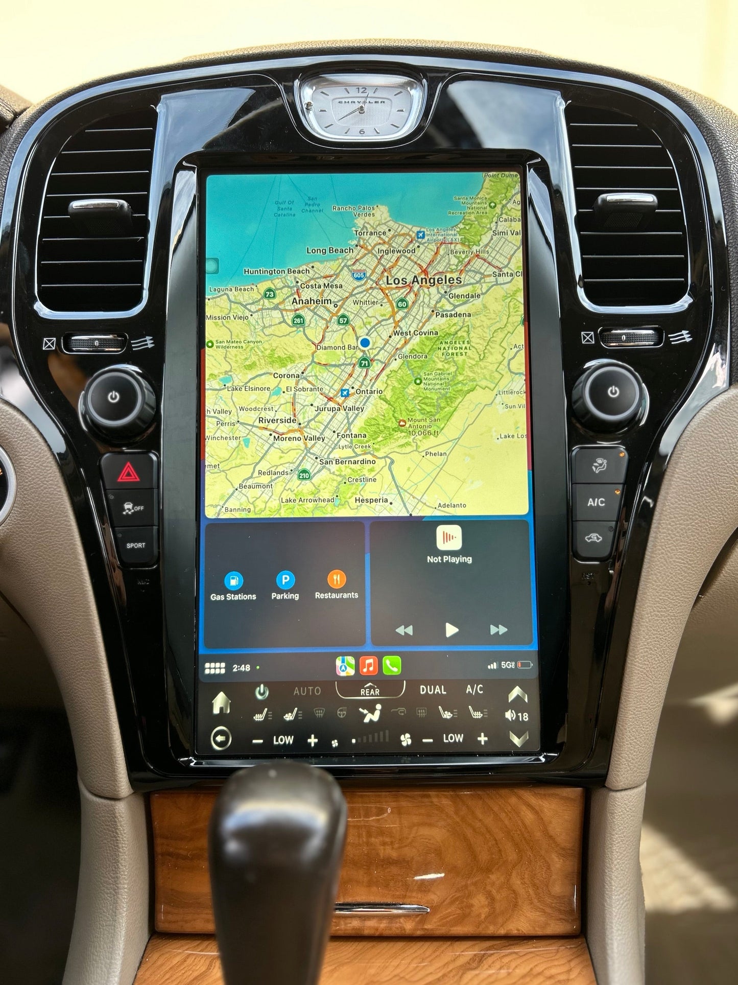 13.6" Vertical Screen Android 13/14 Navigation Radio for Chrysler 300 300C 300S 2011 - 2023