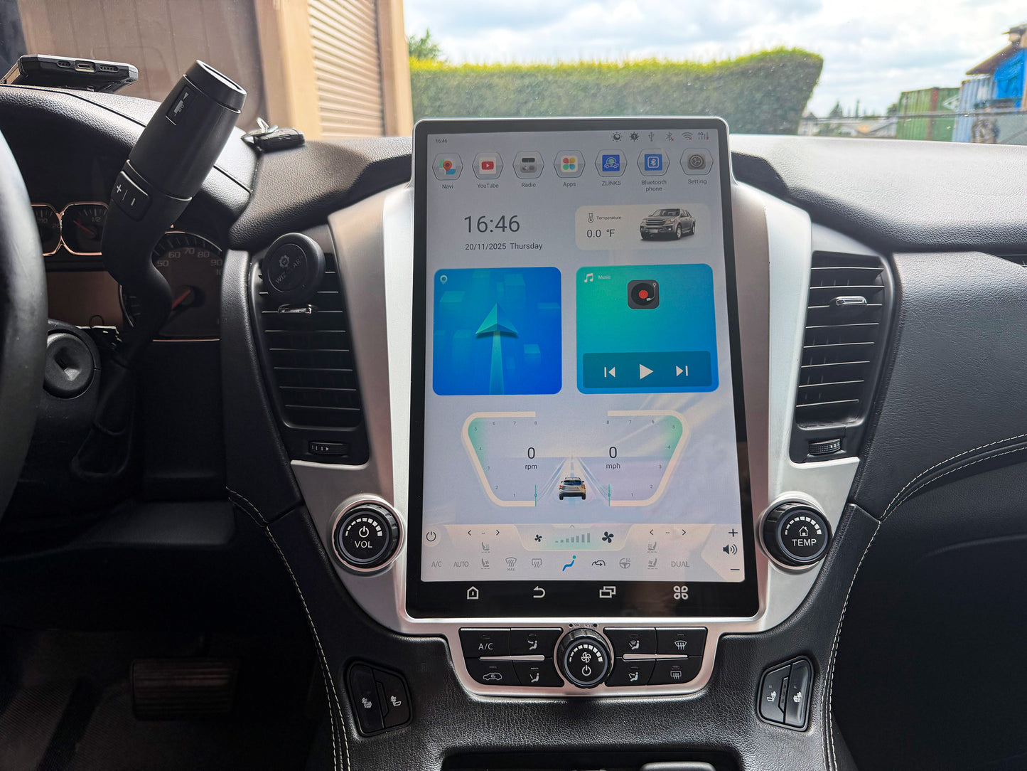 12.1/14.5" Android 9/13 Fast boot Vertical Screen Navigation Radio for Chevrolet Tahoe Suburban GMC Yukon 2015 - 2020