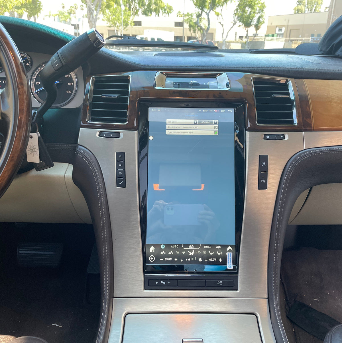 [ NEW ] 13.6" Android 13 VERTICAL SCREEN Navigation Radio for Cadillac Escalade 2007 - 2014 | Phoenix Automotive